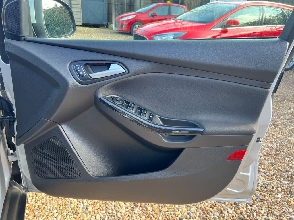 FORD FOCUS 1.5 T EcoBoost Titanium 2017