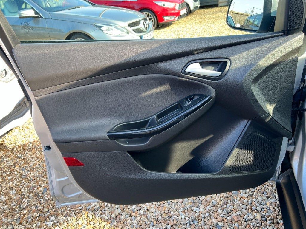 FORD FOCUS 1.5 T EcoBoost Titanium 2017