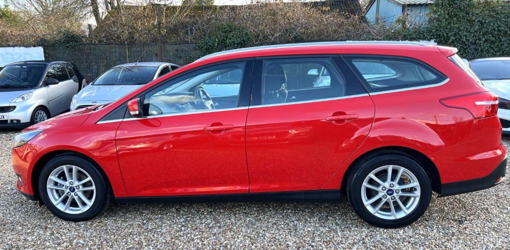 FORD FOCUS 1.6 Zetec 2015