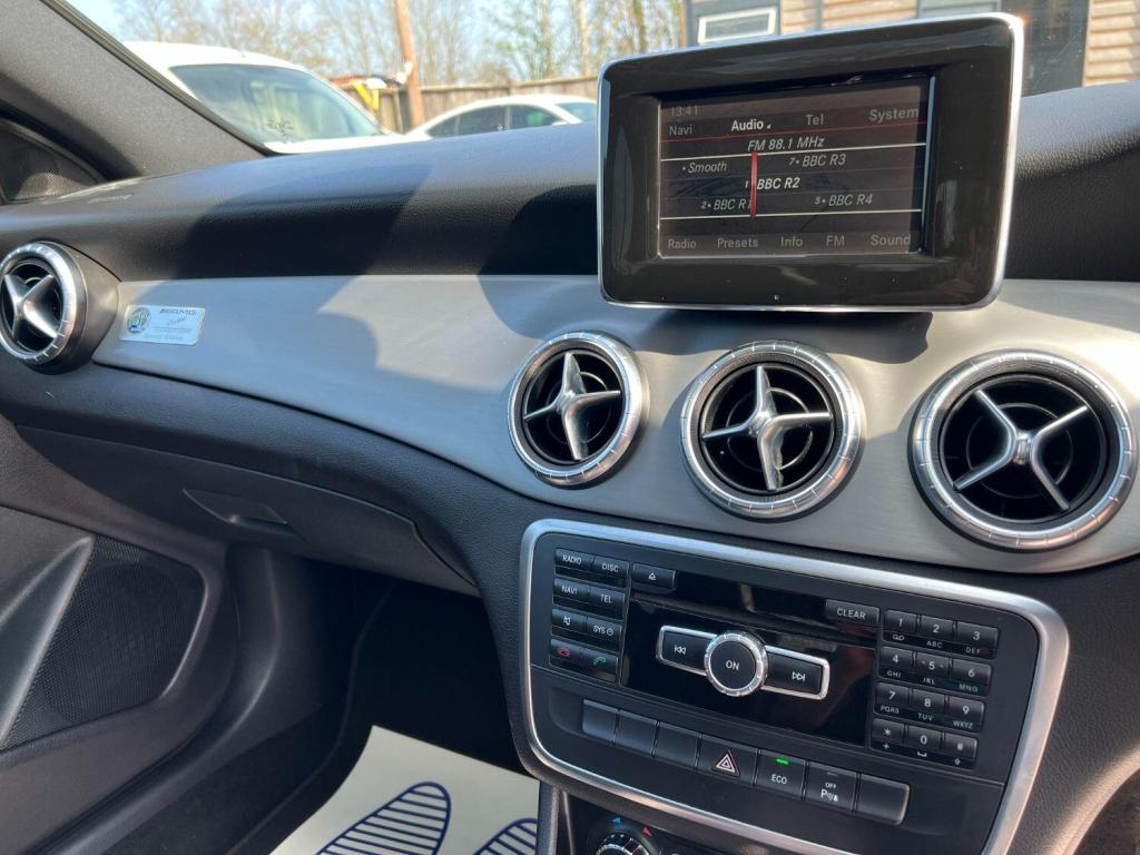 MERCEDES-BENZ CLA 1.6 CLA180 AMG Sport 2013