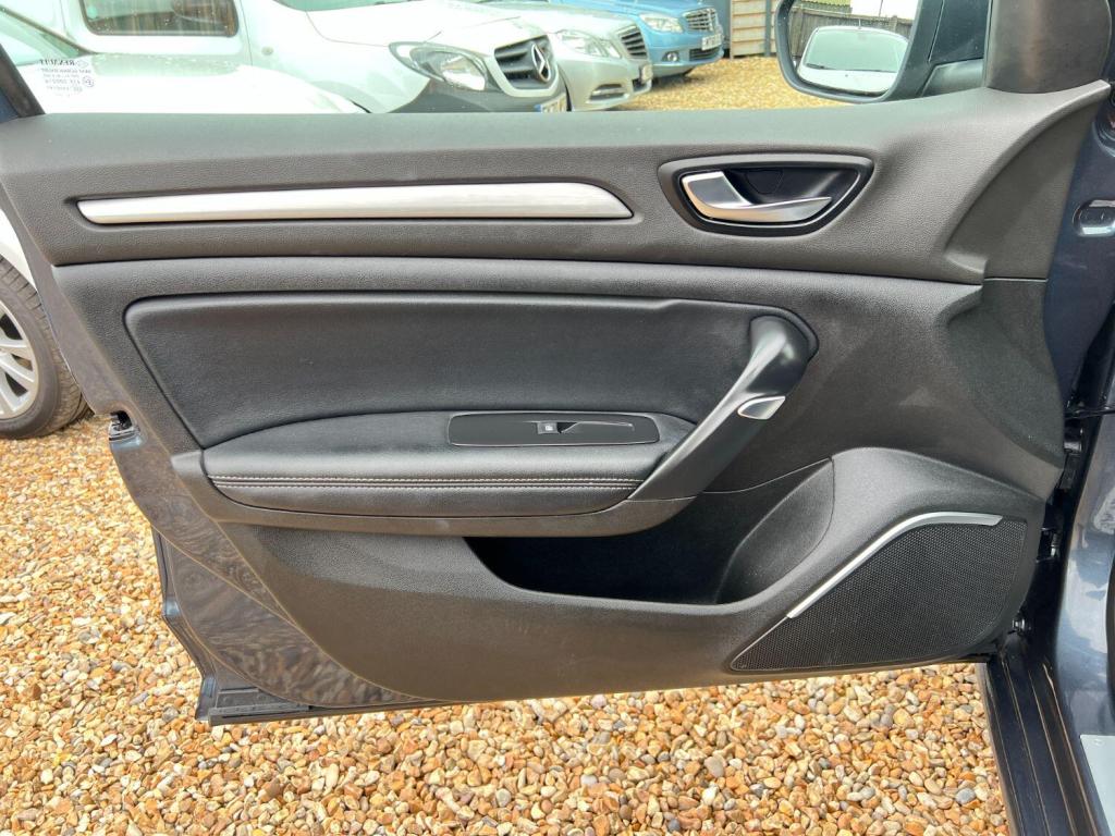 RENAULT MEGANE 1.6 Dynamique S Nav dCi 130 Sports Tourer 2017