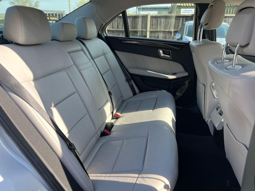 MERCEDES-BENZ E CLASS 3.0 E350 CDI V6 BlueEfficiency Avantgarde 2011