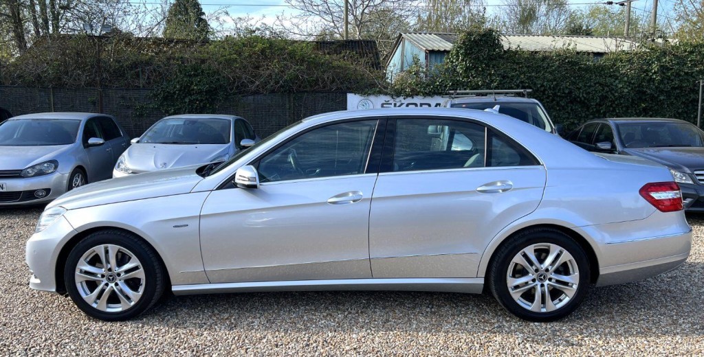 MERCEDES-BENZ E CLASS 3.0 E350 CDI V6 BlueEfficiency Avantgarde 2011