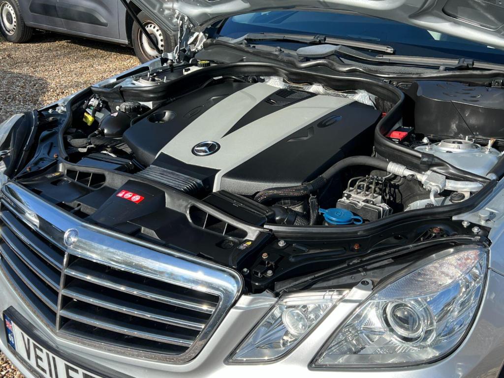 MERCEDES-BENZ E CLASS 3.0 E350 CDI V6 BlueEfficiency Avantgarde 2011
