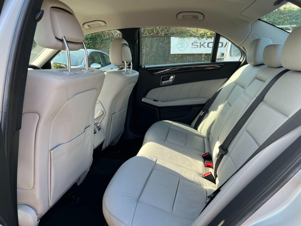 MERCEDES-BENZ E CLASS 3.0 E350 CDI V6 BlueEfficiency Avantgarde 2011