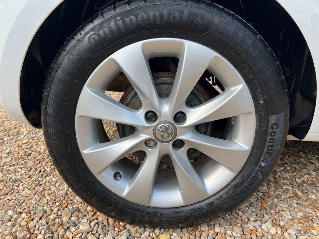 VAUXHALL CORSA 1.4 i ecoTEC Energy 2018