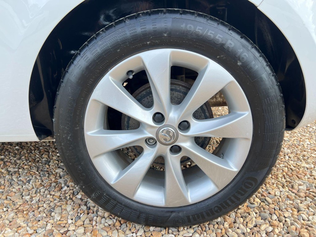 VAUXHALL CORSA 1.4 i ecoTEC Energy 2018