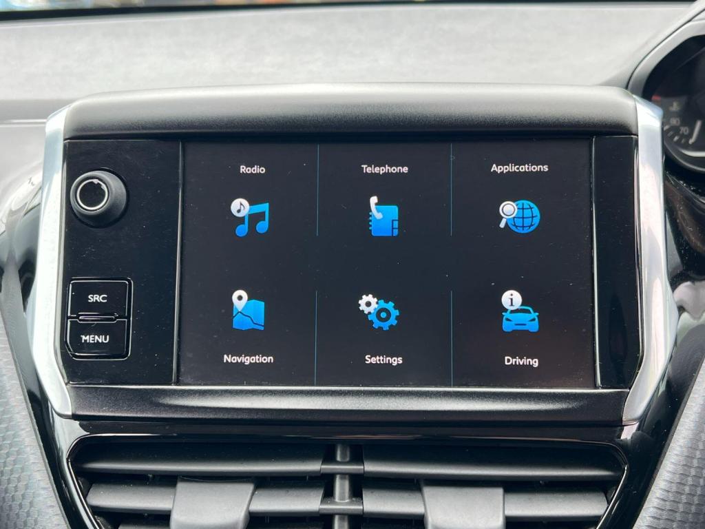 PEUGEOT 208 1.2 PureTech Signature 2018