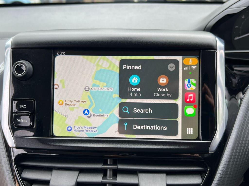 PEUGEOT 208 1.2 PureTech Signature 2018