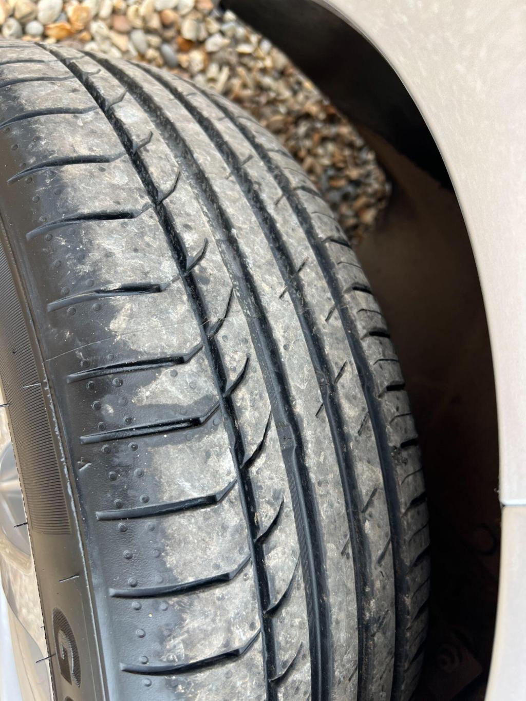 PEUGEOT 208 1.2 PureTech Allure 2017