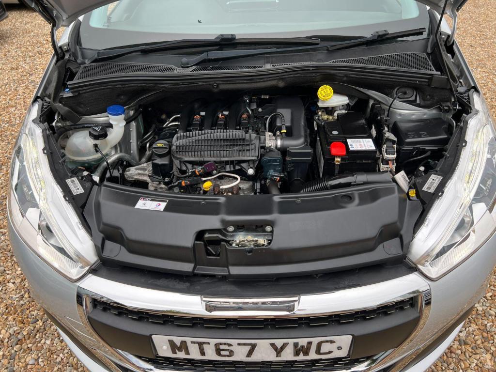 PEUGEOT 208 1.2 PureTech Allure 2017