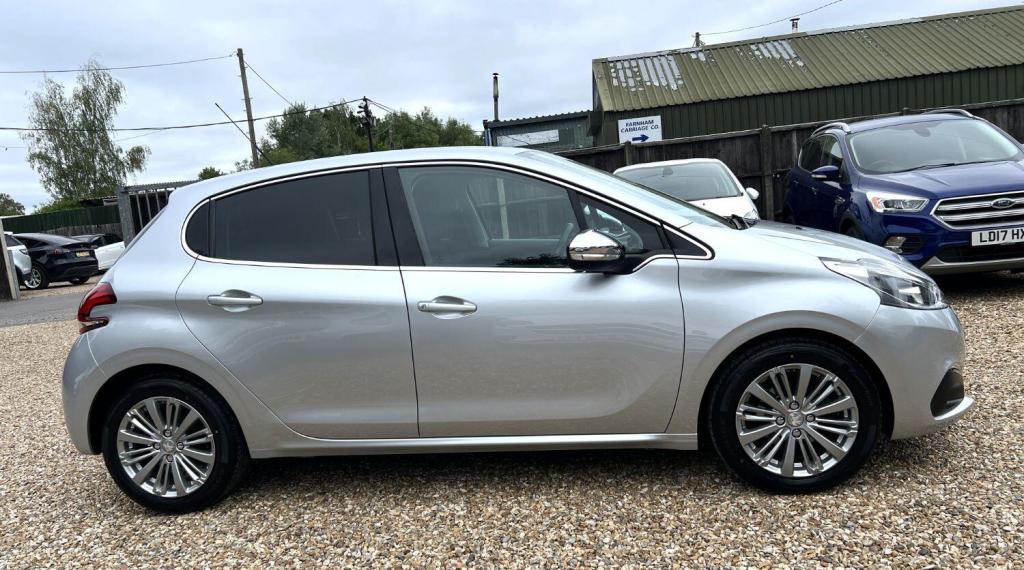 PEUGEOT 208 1.2 PureTech Allure 2017