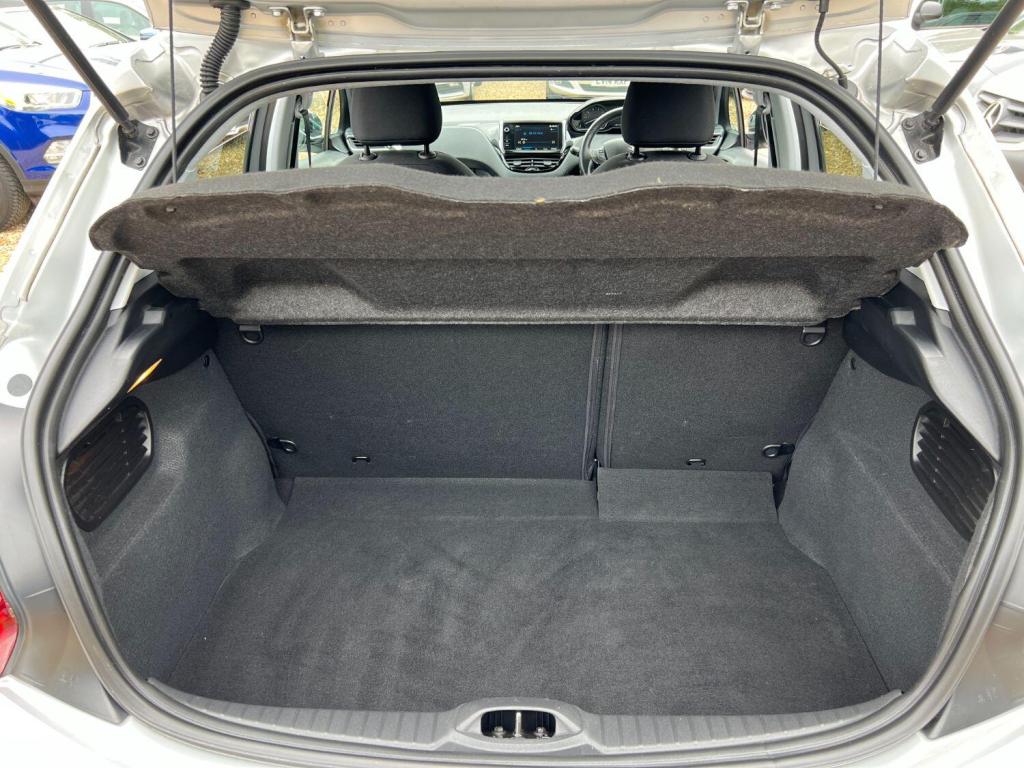 PEUGEOT 208 1.2 PureTech Allure 2017