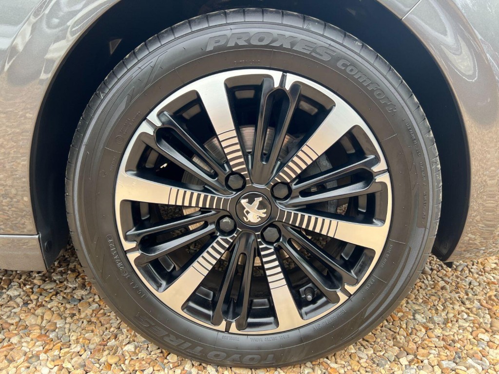 PEUGEOT 208 1.2 PureTech Tech Edition 2018
