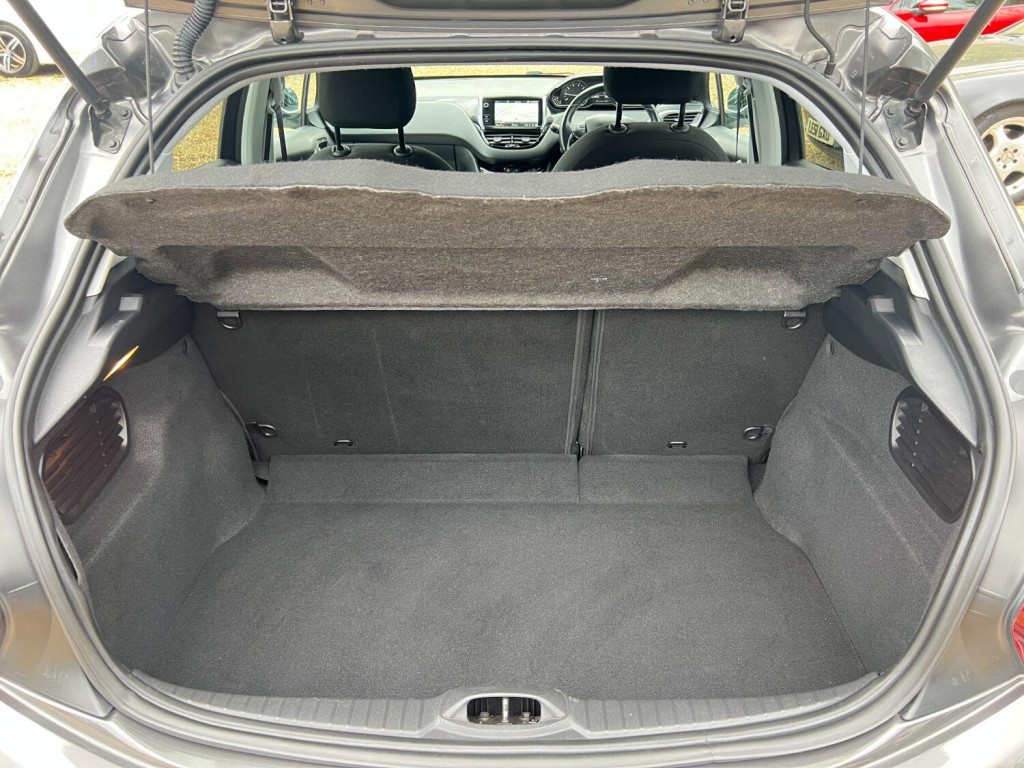 PEUGEOT 208 1.2 PureTech Tech Edition 2018