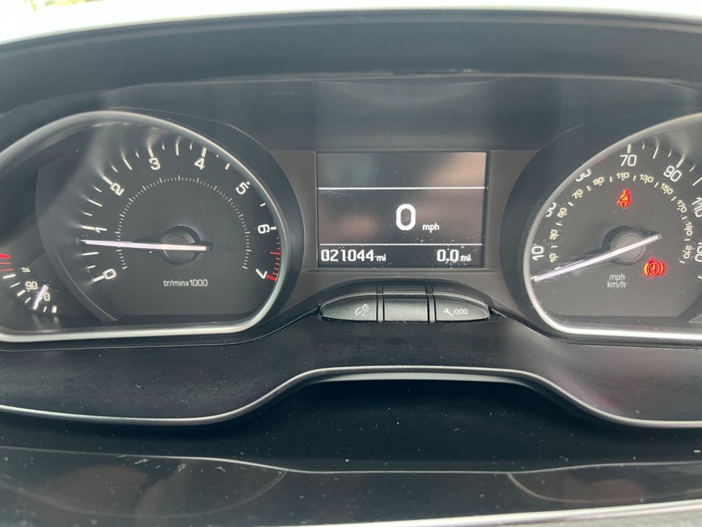PEUGEOT 208 1.2 PureTech Tech Edition 2018