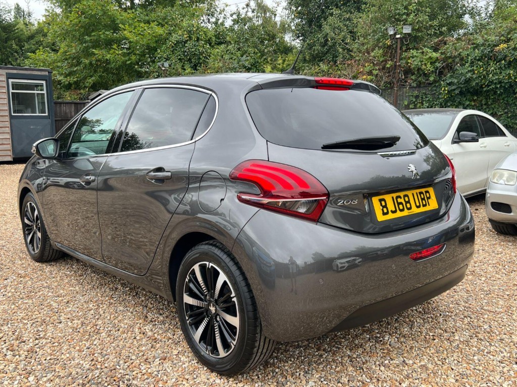 PEUGEOT 208 1.2 PureTech Tech Edition 2018