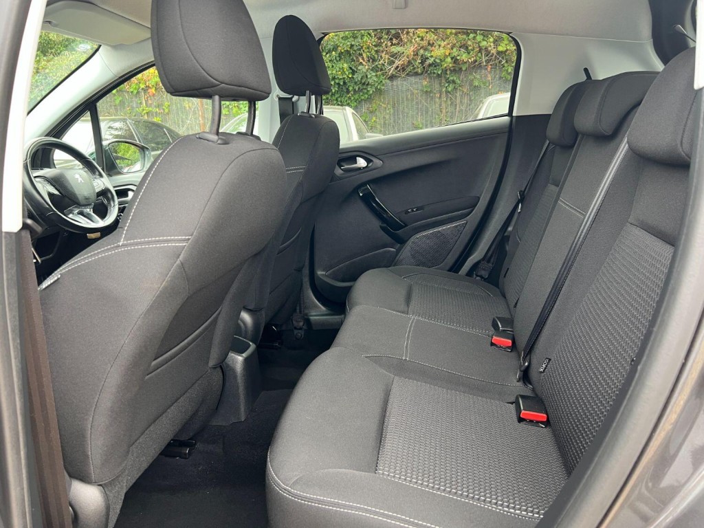 PEUGEOT 208 1.2 PureTech Tech Edition 2018