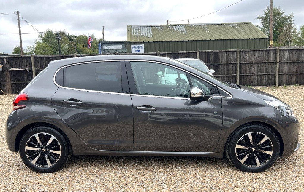 PEUGEOT 208 1.2 PureTech Tech Edition 2018