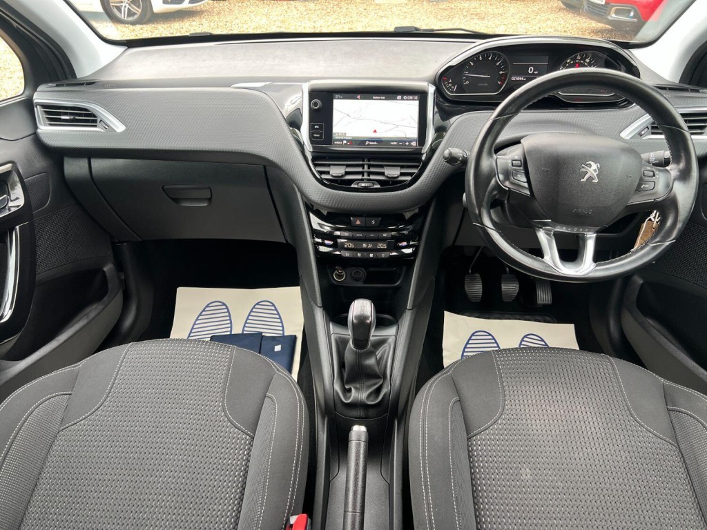 PEUGEOT 208 1.2 PureTech Tech Edition 2018