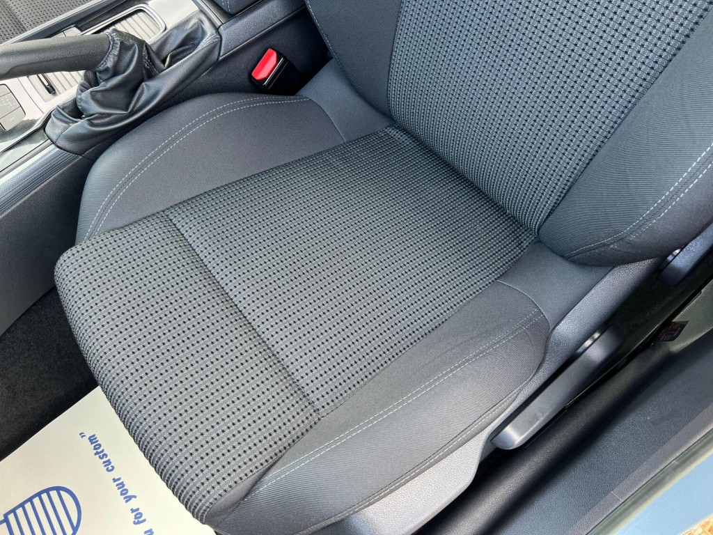 PEUGEOT 508 2.0 HDi Active 2012