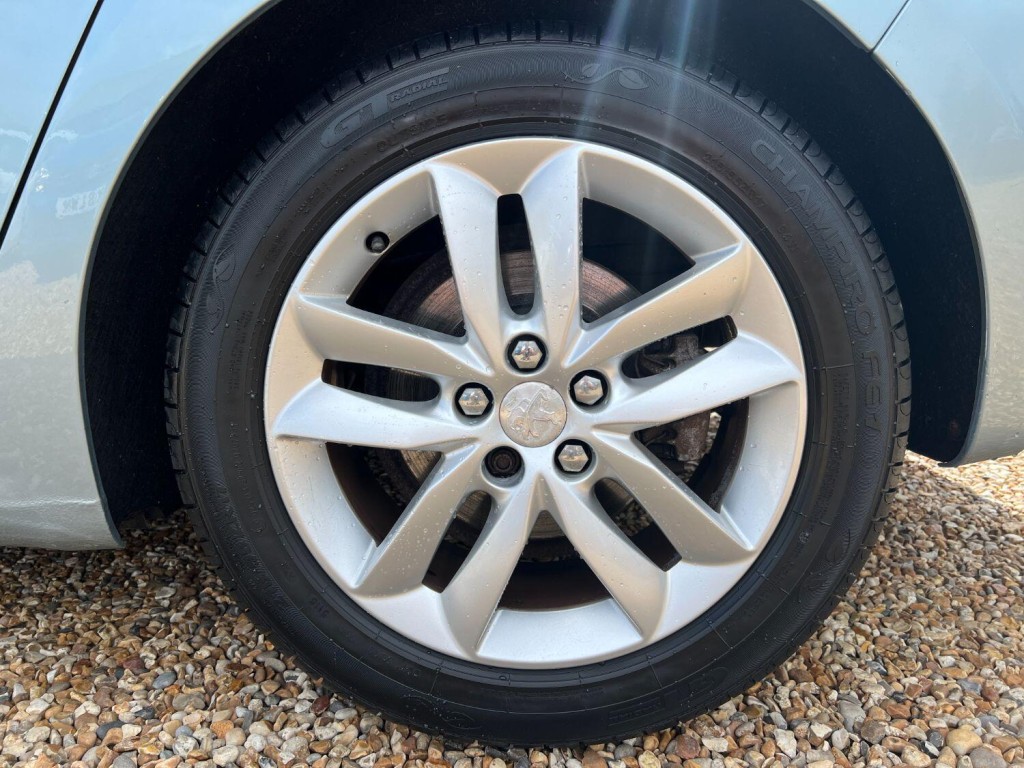 PEUGEOT 508 2.0 HDi Active 2012