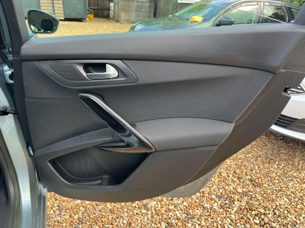 PEUGEOT 508 2.0 HDi Active 2012