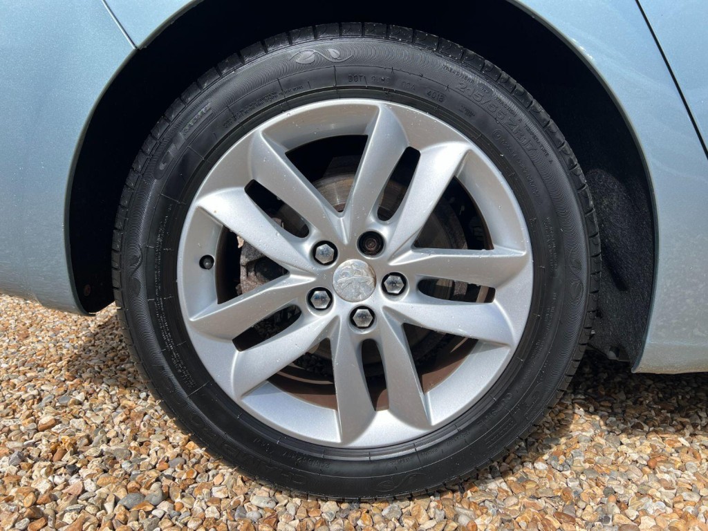 PEUGEOT 508 2.0 HDi Active 2012