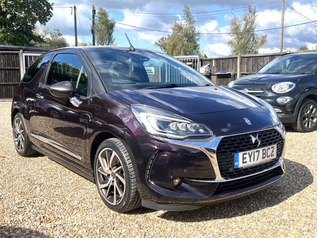 View DS AUTOMOBILES DS 3 1.2 PureTech Prestige