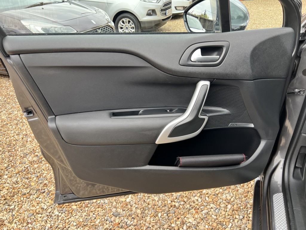 DS AUTOMOBILES DS 4 2.0 BlueHDi Prestige 2016