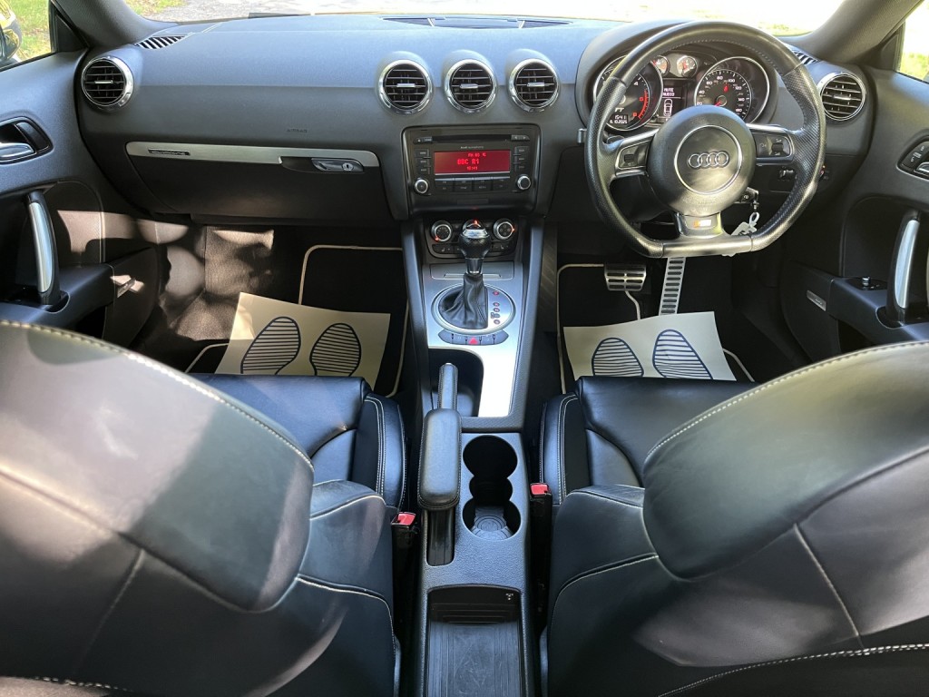 AUDI TT 2.0 TDI Black Edition 2013