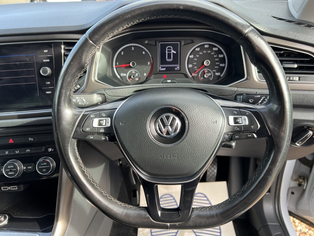VOLKSWAGEN T-ROC 1.6 TDI SE 2018