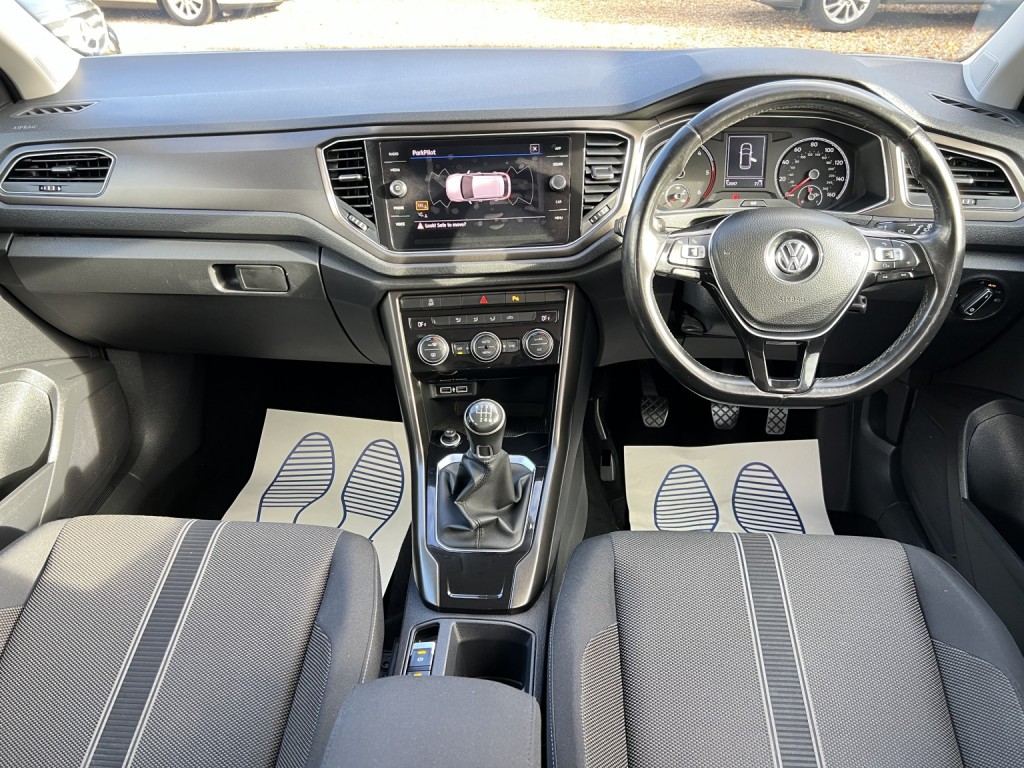 VOLKSWAGEN T-ROC 1.6 TDI SE 2018