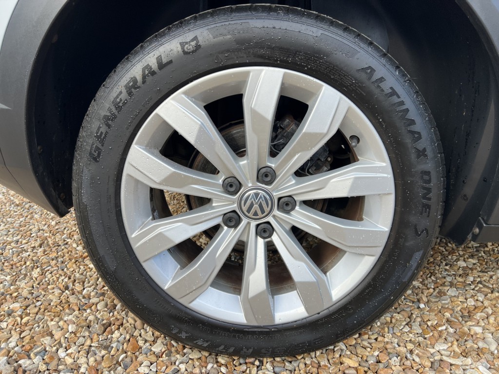 VOLKSWAGEN T-ROC 1.6 TDI SE 2018