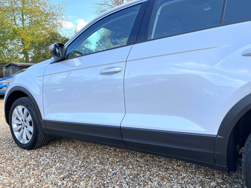 VOLKSWAGEN T-ROC 1.6 TDI SE 2018