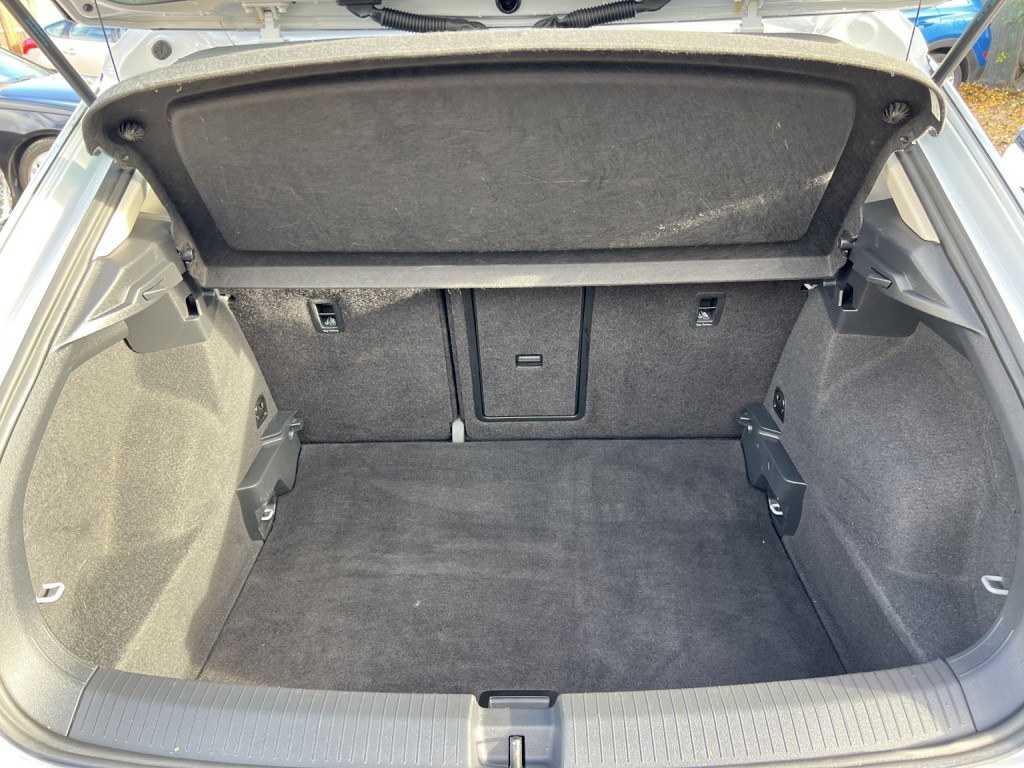 VOLKSWAGEN T-ROC 1.6 TDI SE 2018