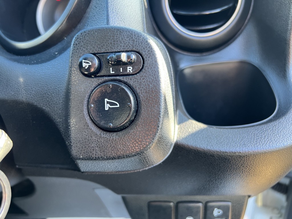 HONDA JAZZ 1.4 i-VTEC ES Plus 2013