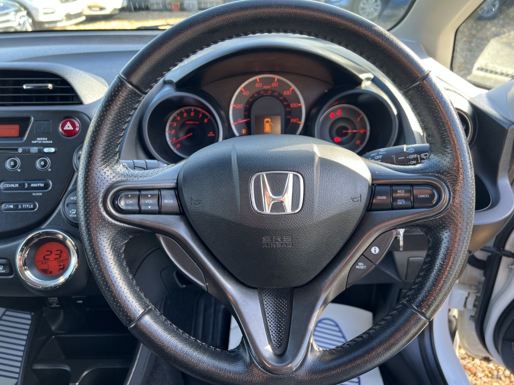 HONDA JAZZ 1.4 i-VTEC ES Plus 2013