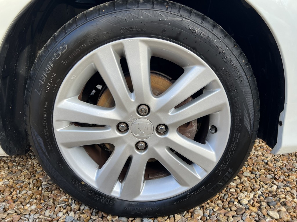 HONDA JAZZ 1.4 i-VTEC ES Plus 2013