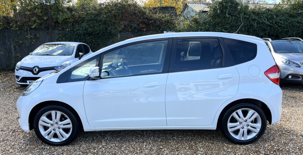 HONDA JAZZ 1.4 i-VTEC ES Plus 2013