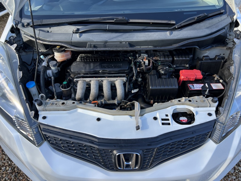 HONDA JAZZ 1.4 i-VTEC ES Plus 2013