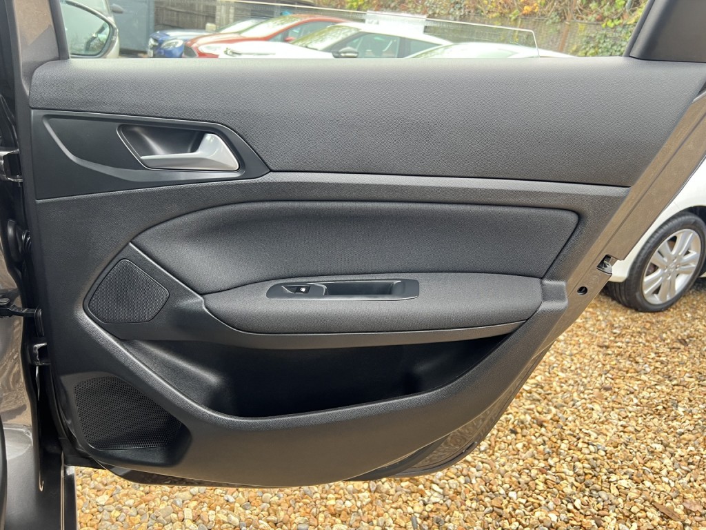 PEUGEOT 308 SW 1.6 BlueHDi Active 2016