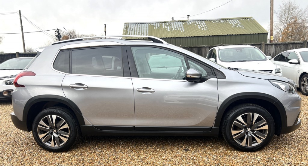 PEUGEOT 2008 1.2 PureTech Allure Premium 2018