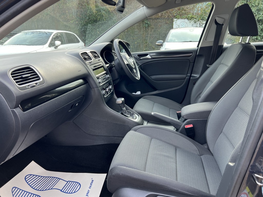 View VOLKSWAGEN GOLF 1.6 TDI SE