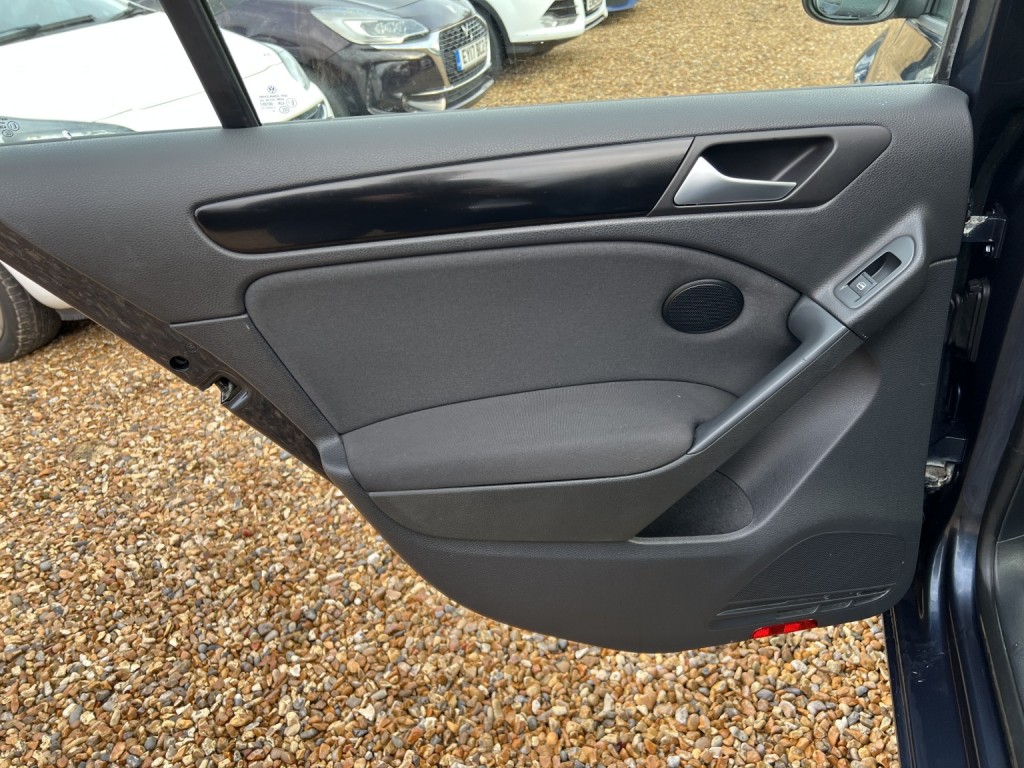 VOLKSWAGEN GOLF 1.6 TDI SE 2010