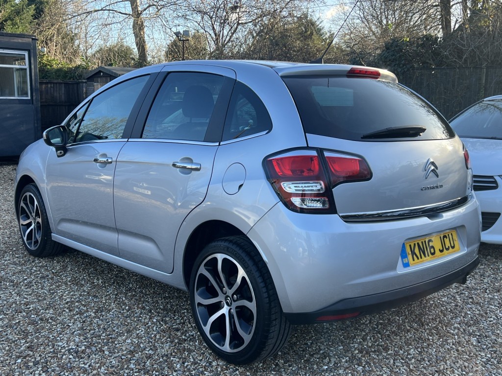 View CITROEN C3 1.2 PureTech Platinum