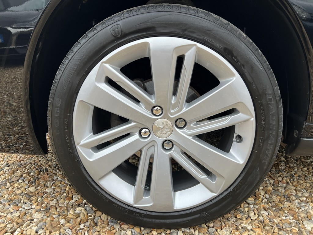 PEUGEOT 3008 1.6 HDi Allure 2014