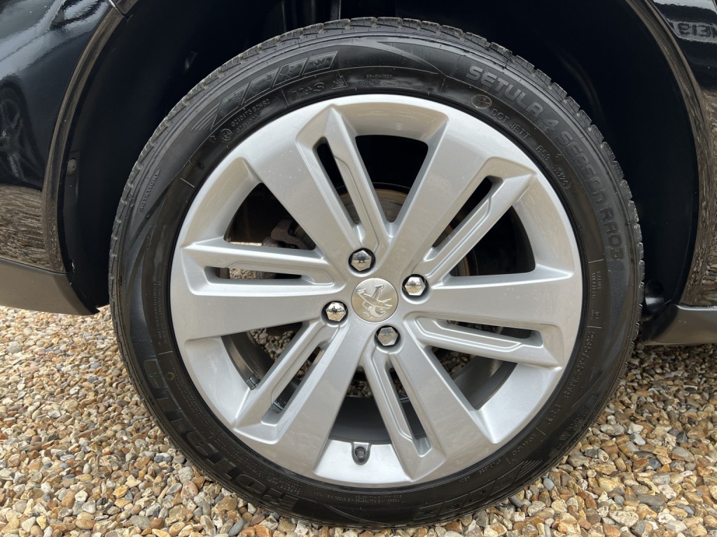 PEUGEOT 3008 1.6 HDi Allure 2014