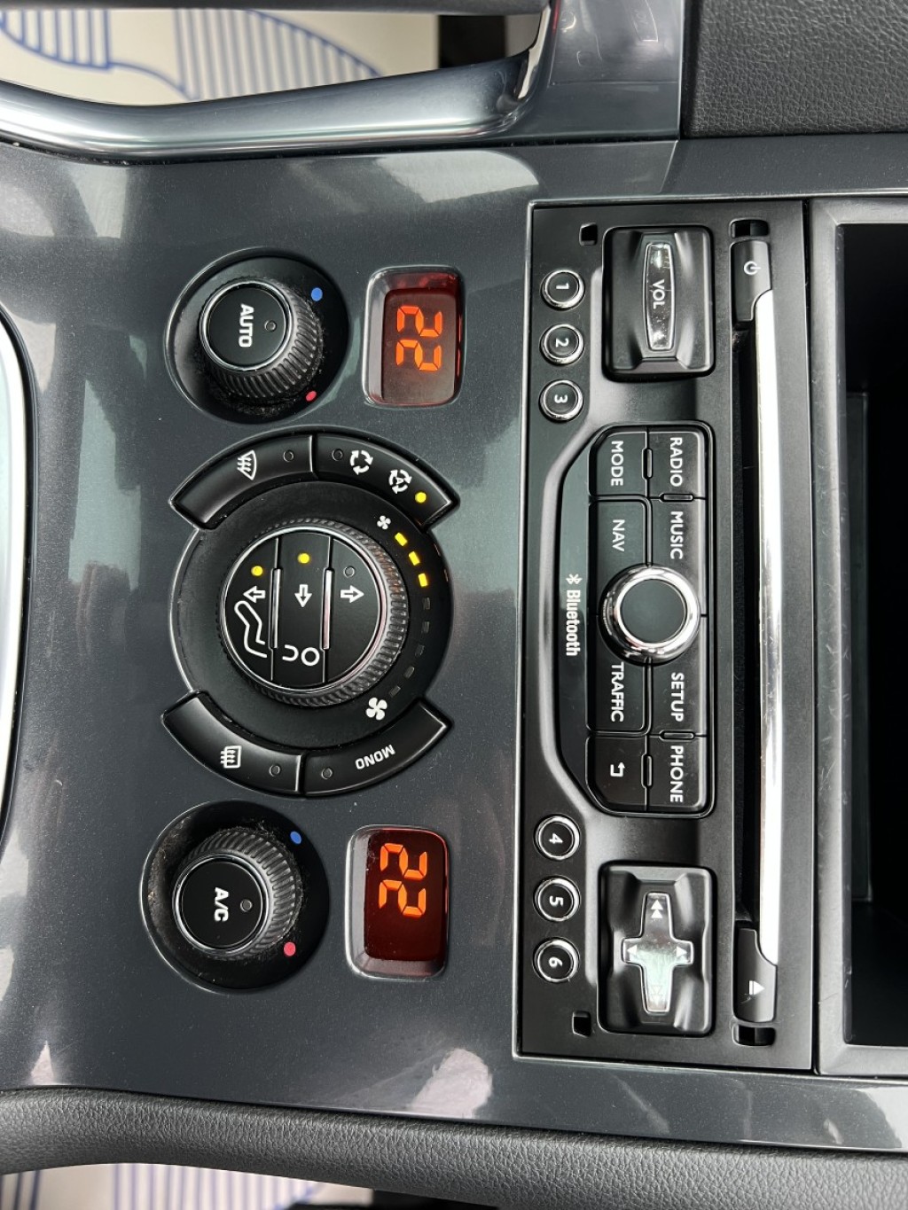 PEUGEOT 3008 1.6 HDi Allure 2014