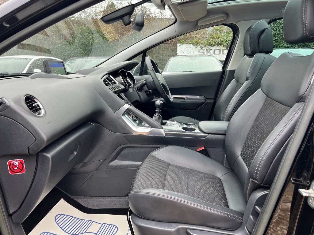 View PEUGEOT 3008 1.6 HDi Allure